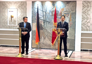 v.l.: Bayerns Justizminister Prof. Dr. Winfried Bausback, Zoran Pažin, Vizepremier- und Justizminister Montenegro v.l.: Bayerns Justizminister Prof. Dr. Winfried Bausback, Zoran Pažin, Vizepremier- und Justizminister Montenegro