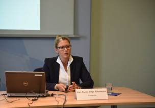 Dipl.-Psych. Petya Schuhmann Dipl.-Psych. Petya Schuhmann