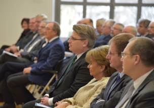 v.l.: Bayerns Justizminister Prof. Dr. Winfried Bausback, Dr. Charlotte Knobloch, Generalbundesanwalt Dr. Peter Frank, Amtschef Prof. Dr. Frank Arloth v.l.: Bayerns Justizminister Prof. Dr. Winfried Bausback, Dr. Charlotte Knobloch, Generalbundesanwalt Dr. Peter Frank, Amtschef Prof. Dr. Frank Arloth