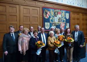 v.l.: Bayerns Justizminister Prof. Dr. Winfried Bausback, Herr Friedolin Resch, Frau Petra Guttenberger, MdL, Herr Martin J. Preuß, Zweiter Bürgermeister Amberg, Frau Elsava Schöner, Herr Dr. Christoph Strötz, Präsident des OLG Nürnberg, Herr Murat Bülbül, Dritter Bürgermeister in Zirndorf, Frau Marianne Ecker, Herr Peter Doll, Frau Brigitte Sänger, Herr Dr. Theodoros Radisoglou, Frau Renate Mandel v.l.: Bayerns Justizminister Prof. Dr. Winfried Bausback, Herr Friedolin Resch, Frau Petra Guttenberger, MdL, Herr Martin J. Preuß, Zweiter Bürgermeister Amberg, Frau Elsava Schöner, Herr Dr. Christoph Strötz, Präsident des OLG Nürnberg, Herr Murat Bülbül, Dritter Bürgermeister in Zirndorf, Frau Marianne Ecker, Herr Peter Doll, Frau Brigitte Sänger, Herr Dr. Theodoros Radisoglou, Frau Renate Mandel