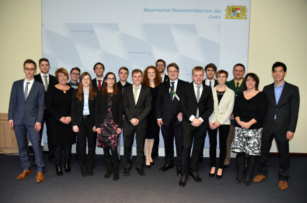 Ehrung der Prüfungsbesten der Justiz- und Staatsprüfungen Ehrung der Prüfungsbesten der Justiz- und Staatsprüfungen