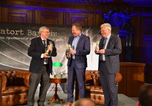 In Nürnberg begrüßte der Präsident des Oberlandesgerichts Dr. Thomas Dickert zur Veranstaltung. In Nürnberg begrüßte der Präsident des Oberlandesgerichts Dr. Thomas Dickert zur Veranstaltung.