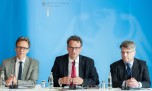 v.l.: Holger Münch, Präsident des Bundeskriminalamtes, Dr. Günter Krings, Parlamentarischer Staatssekretär beim Bundesminister des Inneren, Bayerns Justizminister Bausback