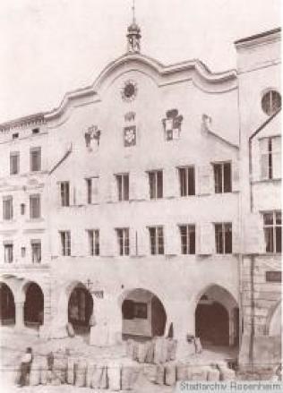 Altes Rathaus am Max-Josefs-Platz 8 um 1878