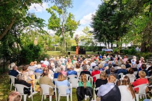 Der Garten des Justizgebäudes III bildete den stimmungsvollen Rahmen der Matinée