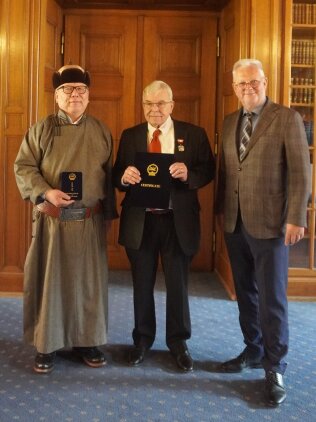 Botschafter S.e. Mandakhbileg Birvaa _hr. Kajuth _olg-präsident Dr. Dickert