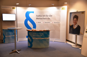 Messestand des Bayerischen Staatsministeriums der Justiz Messestand des Bayerischen Staatsministeriums der Justiz