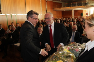 v.l.: Bayerns Justizminister Bausback, Anton Lohneis v.l.: Bayerns Justizminister Bausback, Anton Lohneis