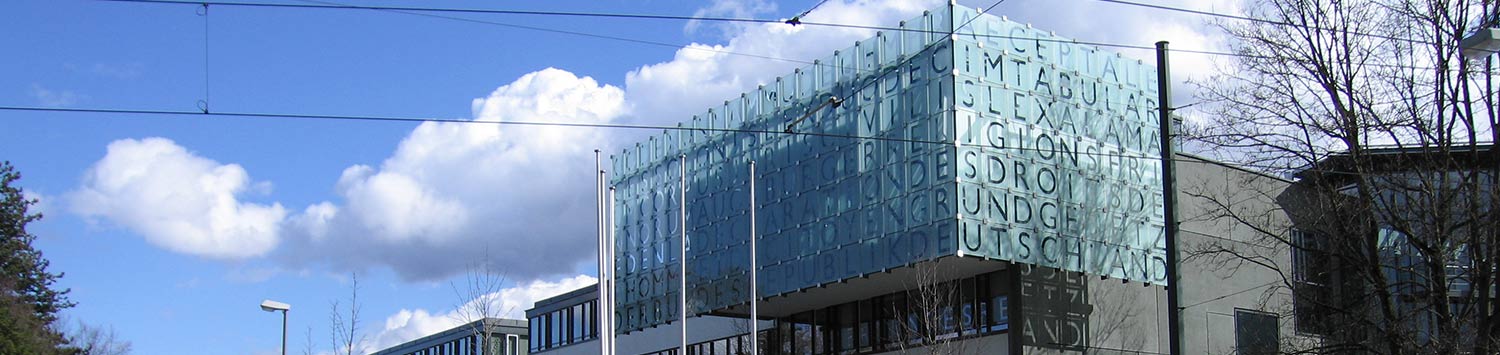 Das 2001 fertiggestellte Strafjustizzentrum in Augsburg