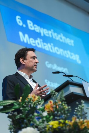 Staatsminister Georg Eisenreich Staatsminister Georg Eisenreich